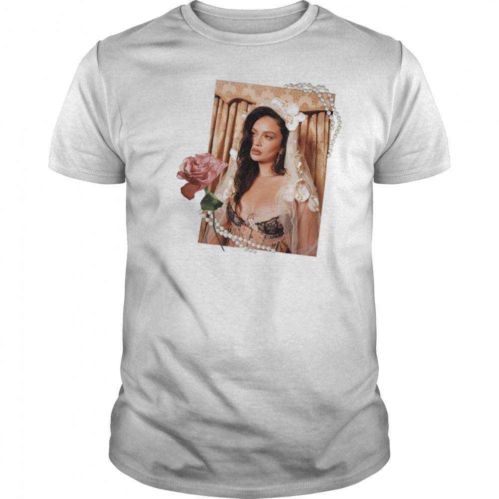 Sabrina Claudio Portrait T-shirt