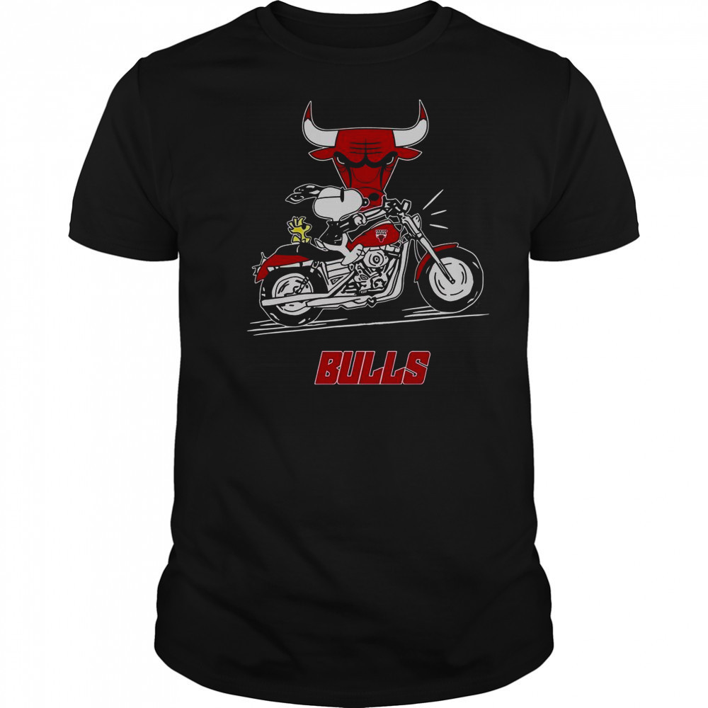 Snoopy And Woodstock Driving Motorbike Chicago Bulls T-Shirt