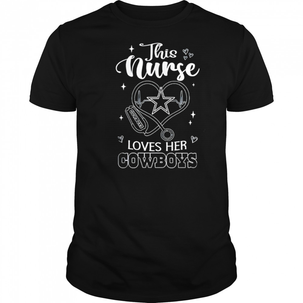 This nurse love her Dallas Cowboys shirt