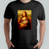 Mona Lisa carry Moodeng shirt