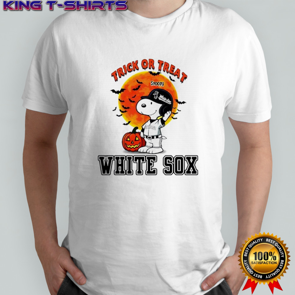 Trick or Treat Chicago White Sox Snoopy Halloween shirt