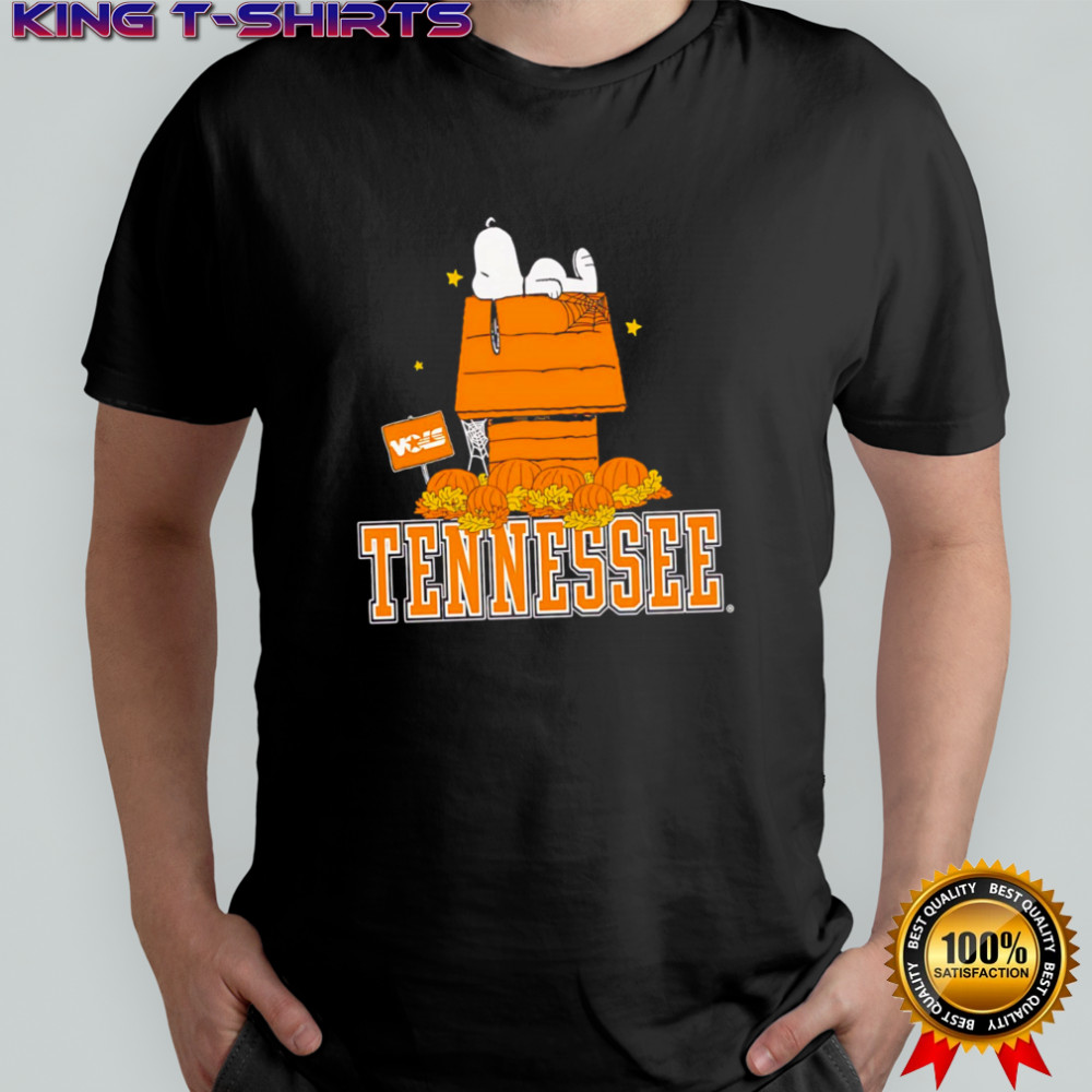 Peanuts x Tennessee Snoopy Pumpkin Patch halloween T-shirts