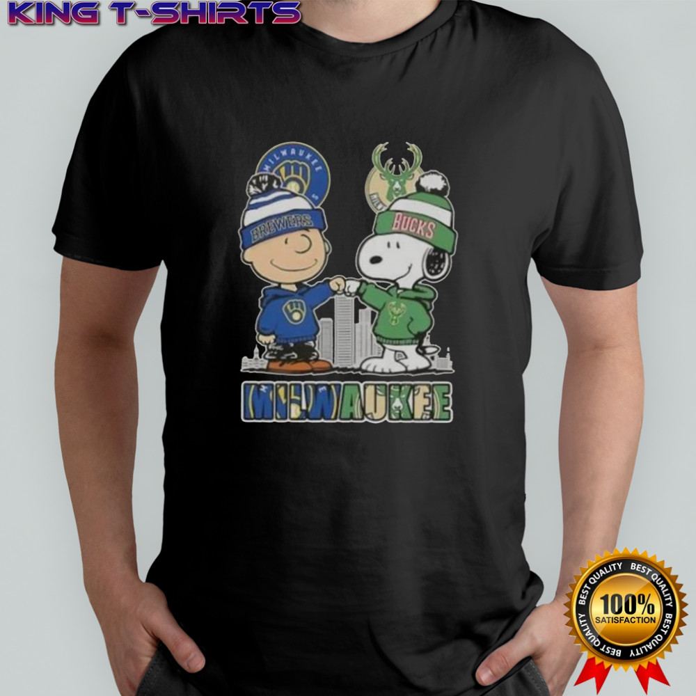 Snoopy And Charlie Brown Milwaukee City Sports Brewers X Bucks Skyline T-Shirt