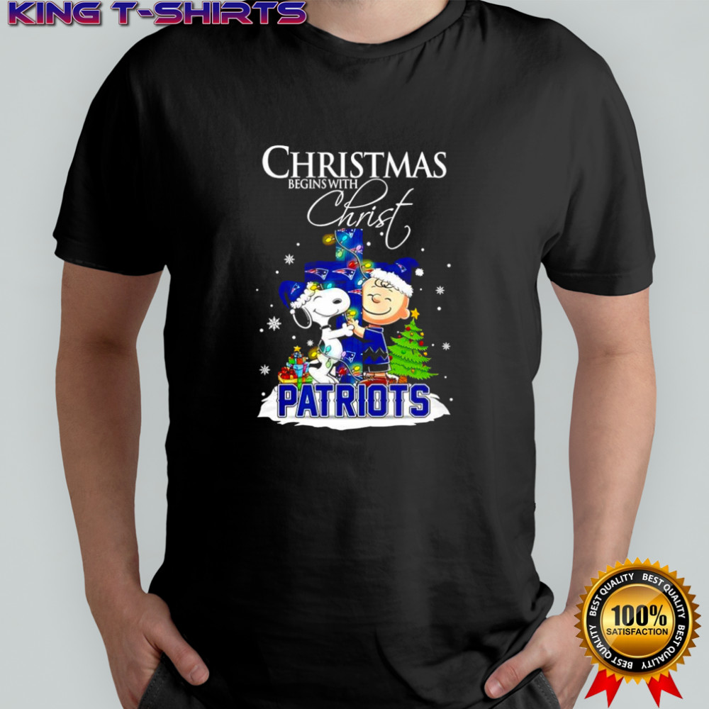 Christmas begins with Christ New England Patriots x Snoopy and Charlie Brown shirt