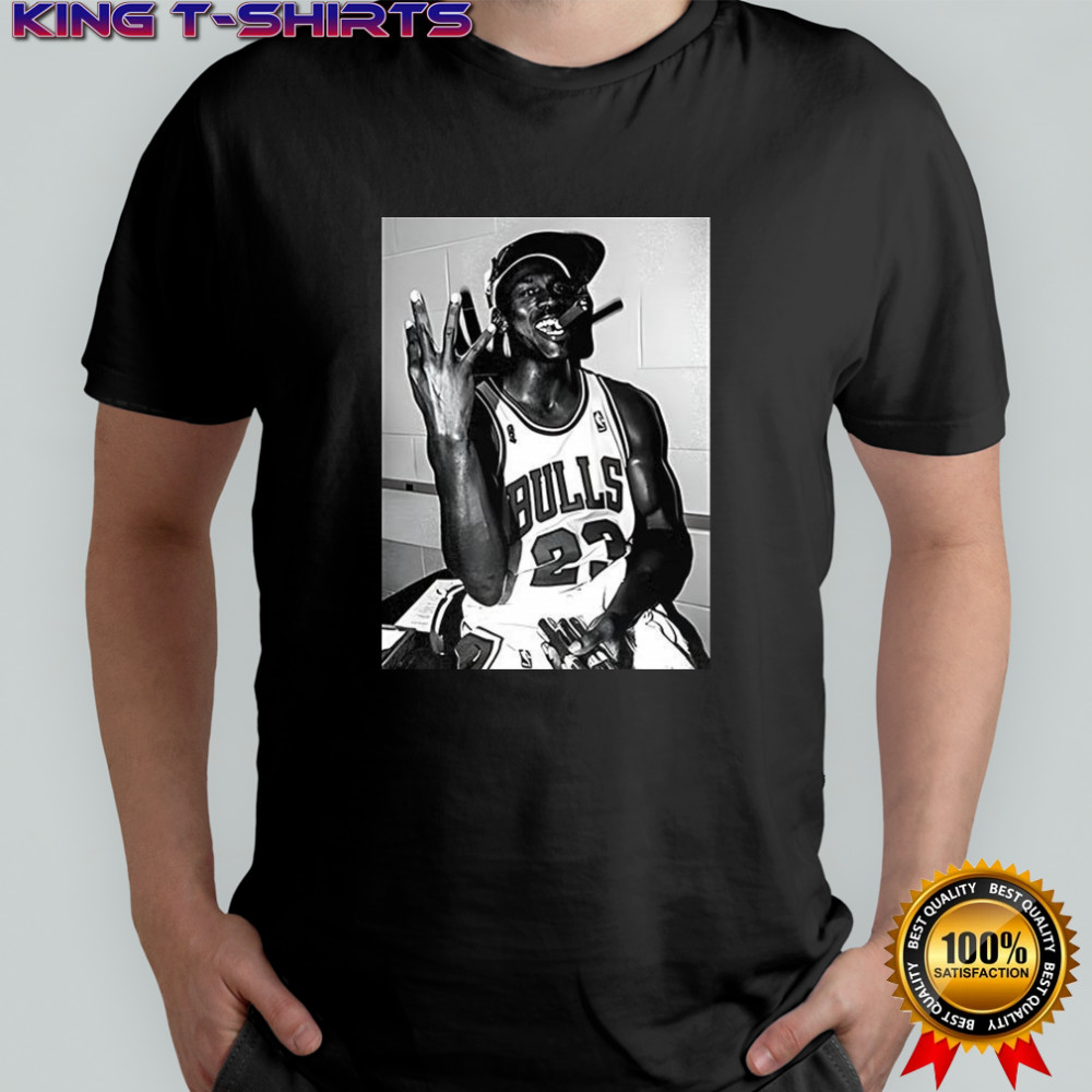 Michael Chicago Bulls basketball cigar smoke 4x Champions shirt