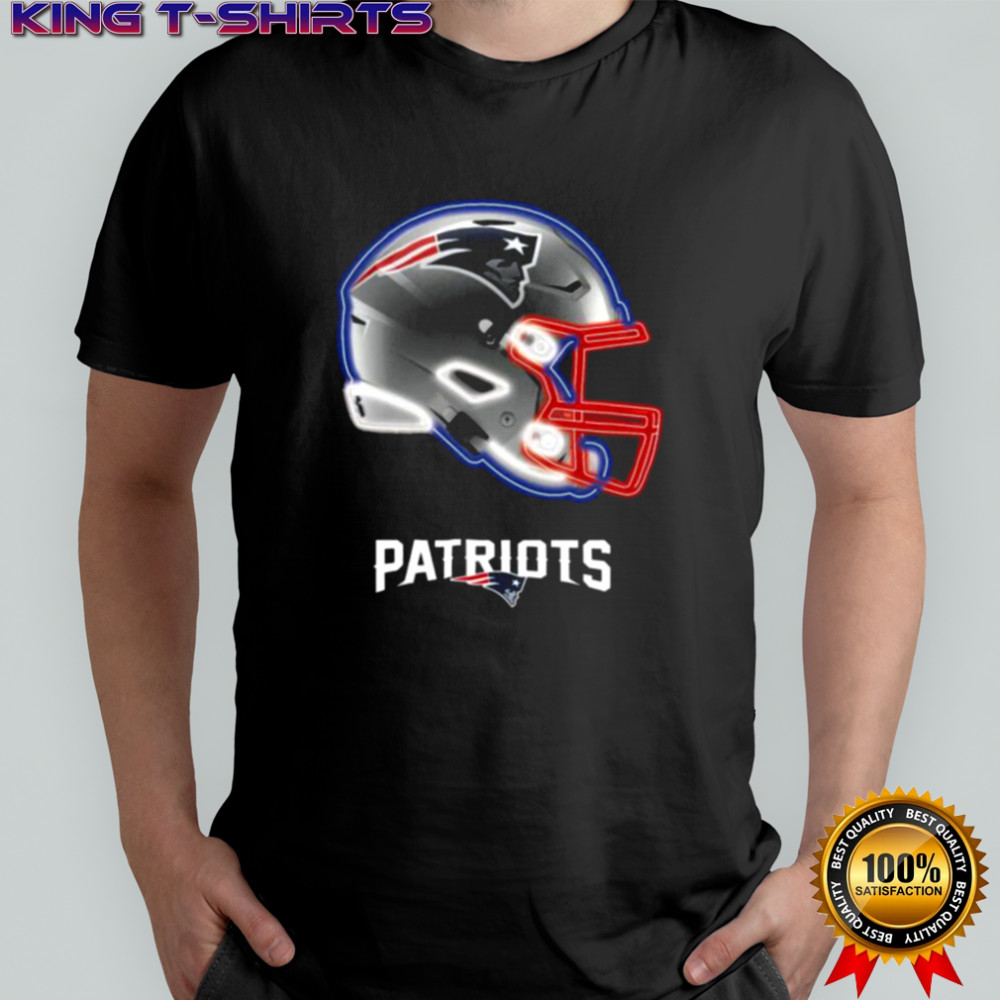 New England Patriots End Around Helmet Graphic T Shirt